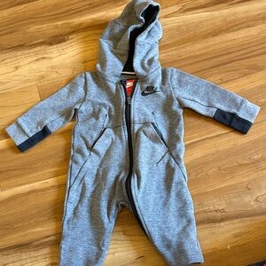 Nike Kids Gray and Black Hooded Footie